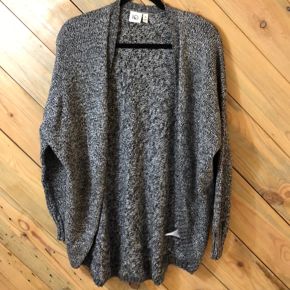 10 Tree sweater